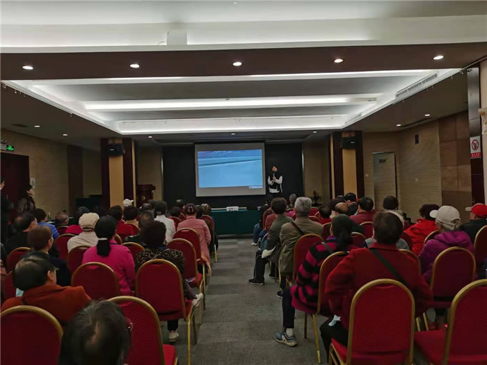 綿陽(yáng)中旅假日旅行社舉行新疆南疆專(zhuān)列(漠河專(zhuān)列)華陽(yáng)避暑線路推薦會(huì)暨客戶答謝會(huì)