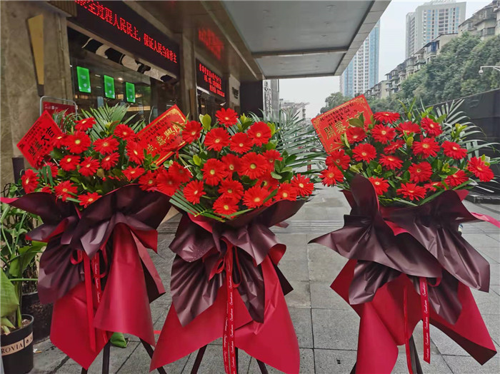 四川中青旅綿陽分社、綿陽市中旅假日旅行社、綿陽自來文化傳播有限公司24H自助售貨服務(wù)盛大開業(yè)